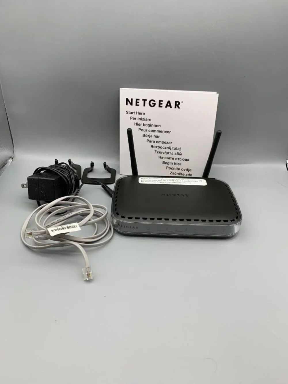 NEW in BOX Neatgear Wireless N300 Router with DSL Modem